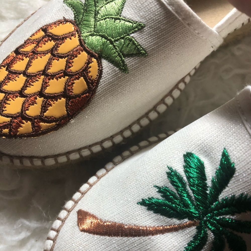 Pineapple and tree designed shoes size 6! :)